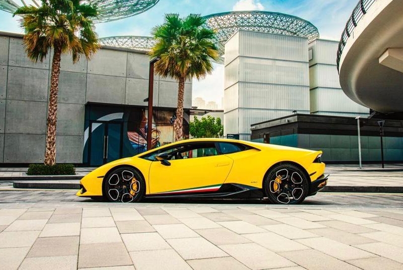 Lamborghini Huracan  Yellow